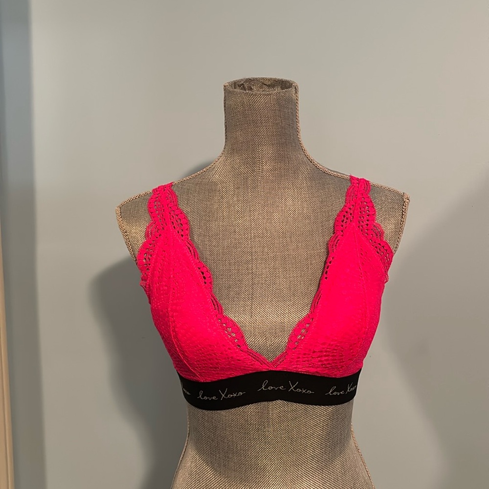 XOXO hot pink bra, size large.